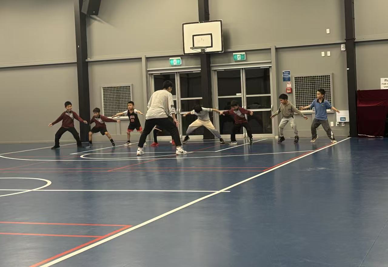Players spread out in defensive stance